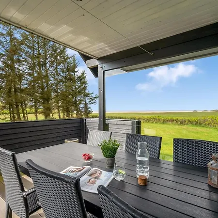 Aleida - 100m To The Fjord By Interhome *